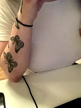 Snapshot of Ghostbaby02 chatting on 18, 12, 2025 Ghostbaby02 online show from 18, 12, 2025