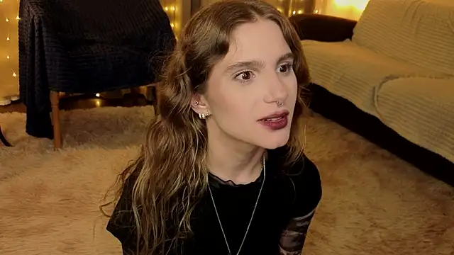 Snapshot of RozanneJordan chatting on 6, 5, 2026 RozanneJordan online show from 6, 5, 2026