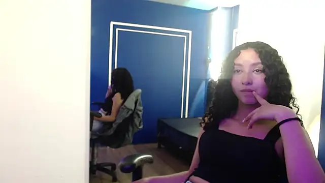 pettymoon1 online show from 24, 11, 2025