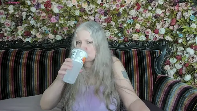Snapshot of mariabelladonna chatting on 24, 4, 2026 mariabelladonna online show from 24, 4, 2026