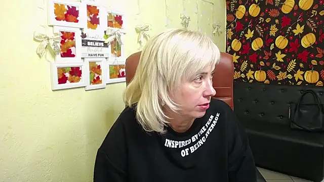 Snapshot of LaurenWishy chatting on 1, 12, 2025 LaurenWishy online show from 1, 12, 2025