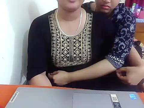 TwinRose2000 online show from 17, 2, 2026