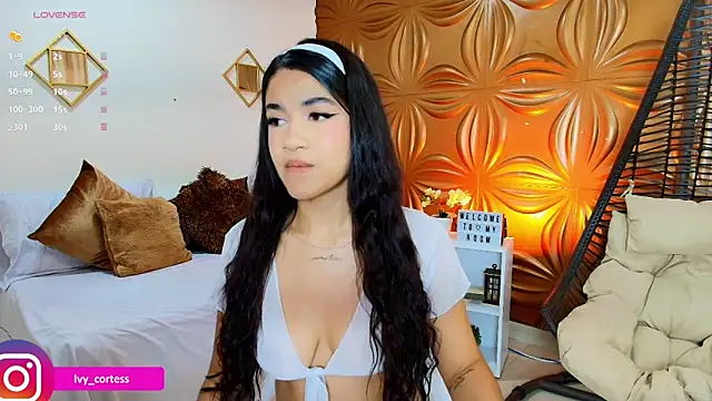 Ivycortes online show from 22, 12, 2025