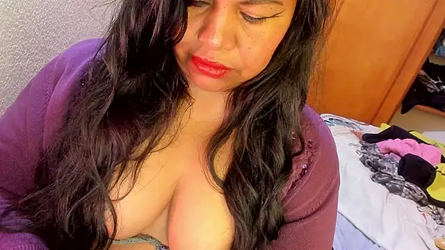 Snapshot of ebonycamelia chatting on 29, 4, 2026 ebonycamelia online show from 29, 4, 2026