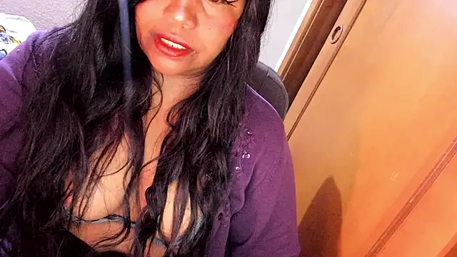 Snapshot of ebonycamelia chatting on 26, 5, 2026 ebonycamelia online show from 26, 5, 2026