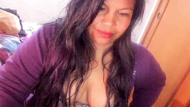 Snapshot of ebonycamelia chatting on 3, 6, 2026 ebonycamelia online show from 3, 6, 2026