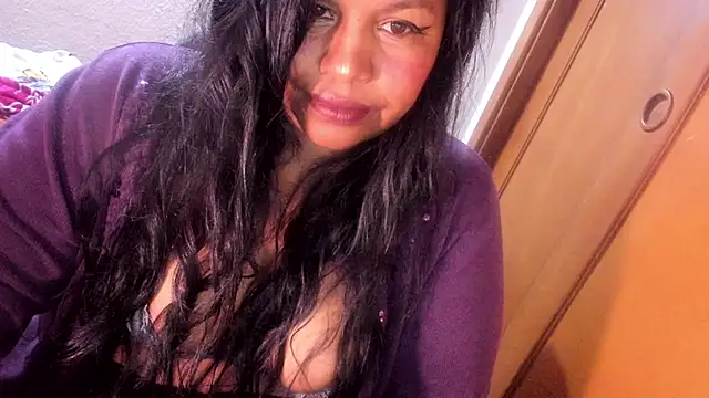 Snapshot of ebonycamelia chatting on 4, 6, 2026 ebonycamelia online show from 4, 6, 2026