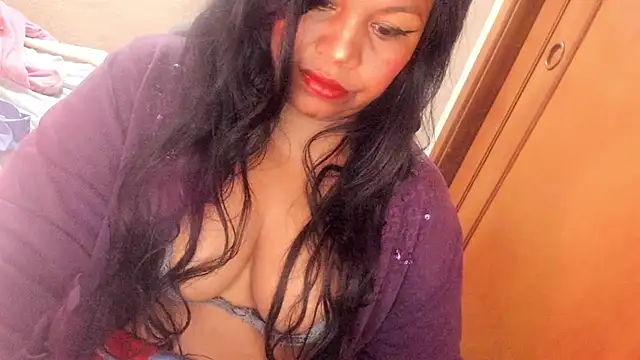 Snapshot of ebonycamelia chatting on 8, 6, 2026 ebonycamelia online show from 8, 6, 2026