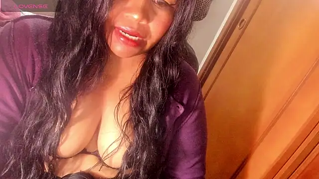 Snapshot of ebonycamelia chatting on 6, 7, 2026 ebonycamelia online show from 6, 7, 2026