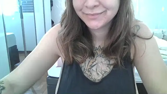 xxxluana online show from 2, 4, 2026