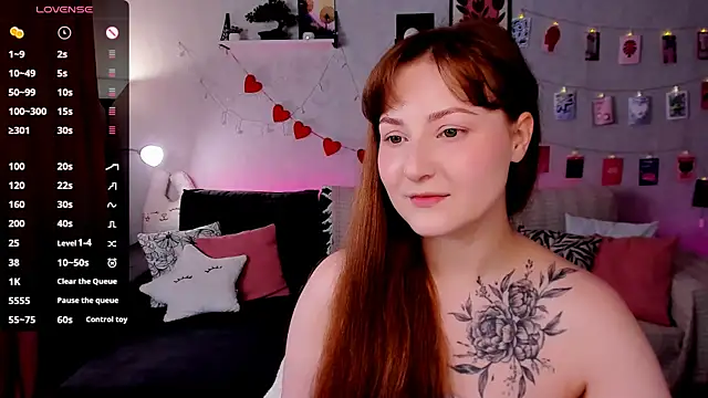 Snapshot of velvet_cherry_ chatting on 11, 7, 2026 velvet cherry online show from 11, 7, 2026