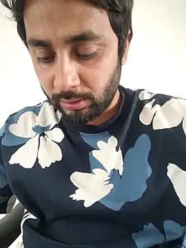 Cute Lucky online show from 1, 4, 2026