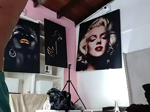 Snapshot of crissex3 chatting on 16, 2, 2026 crissex3 online show from 16, 2, 2026