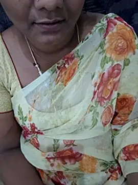 Snapshot of rishitamil01 chatting on 24, 11, 2025 rishitamil01 online show from 24, 11, 2025