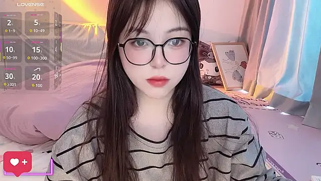 Snapshot of -Angela chatting on 29, 11, 2025 -Angela online show from 29, 11, 2025