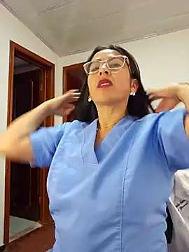 JustSamantha  online show from 17, 12, 2025