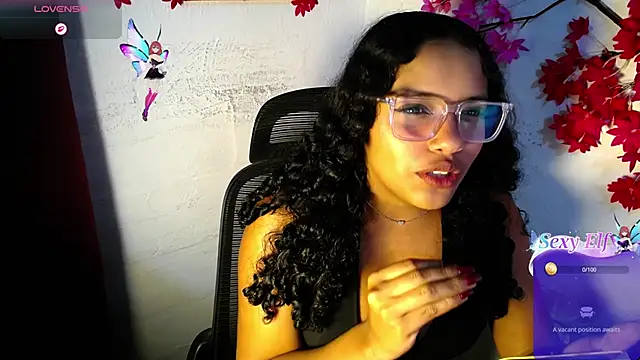 Snapshot of chleo_rosse chatting on 2, 7, 2026 chleo rosse online show from 2, 7, 2026