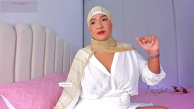 Snapshot of Amira-Zahra chatting on 16, 6, 2026 Amira-Zahra online show from 16, 6, 2026