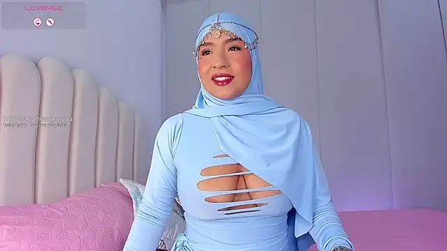 Snapshot of Amira-Zahra chatting on 14, 7, 2026 Amira-Zahra online show from 14, 7, 2026
