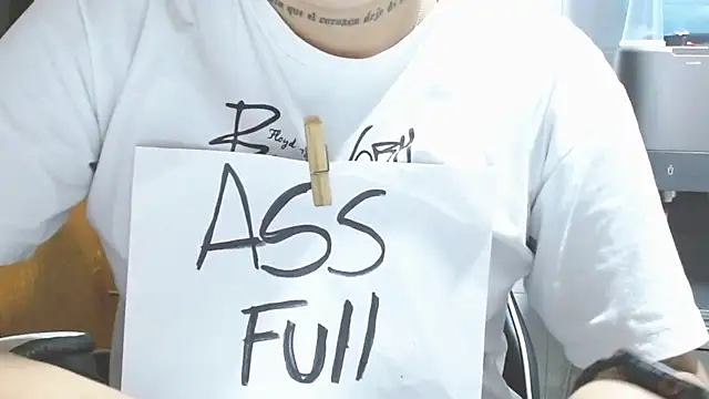 Snapshot of SLUT_MESSY_DIRTY chatting on 19, 11, 2025 SLUT MESSY DIRTY online show from 19, 11, 2025