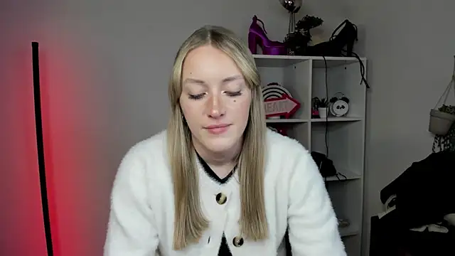 EvelynBlond online show from 26, 3, 2026