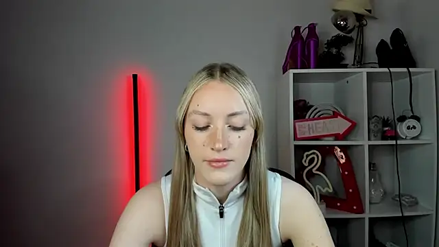 EvelynBlond online show from 26, 5, 2026