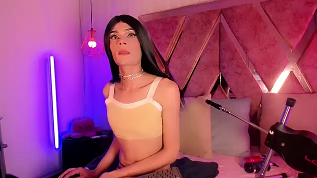 atenea taylor  online show from 22, 12, 2025