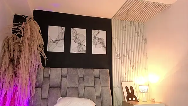 dahianae   online show from 8, 1, 2026