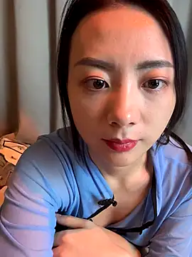 Snapshot of Jinmi125216 chatting on 6, 1, 2026 Jinmi125216 online show from 6, 1, 2026