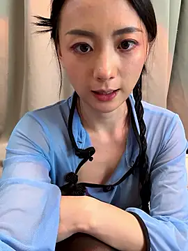 Snapshot of Jinmi125216 chatting on 13, 1, 2026 Jinmi125216 online show from 13, 1, 2026