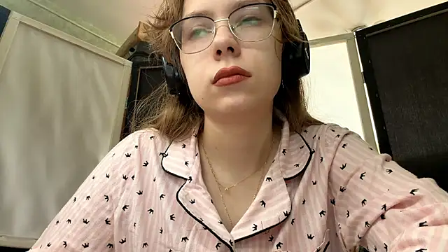 LouettaTornese online show from 23, 11, 2025