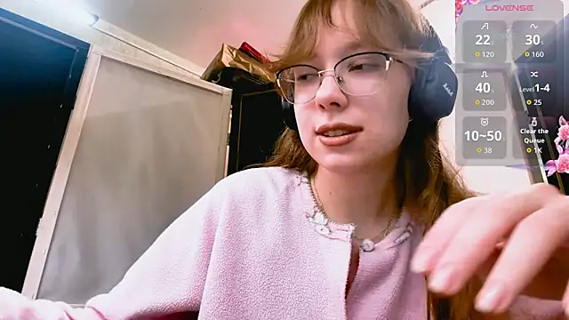 LouettaTornese online show from 28, 11, 2025