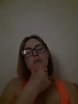 Snapshot of LanaOlbenst chatting on 23, 6, 2026 LanaOlbenst online show from 23, 6, 2026
