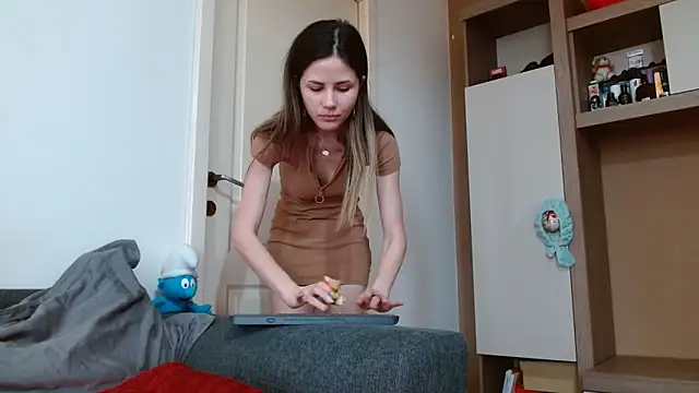 Snapshot of Erii18 chatting on 16, 3, 2026 Erii18 online show from 16, 3, 2026