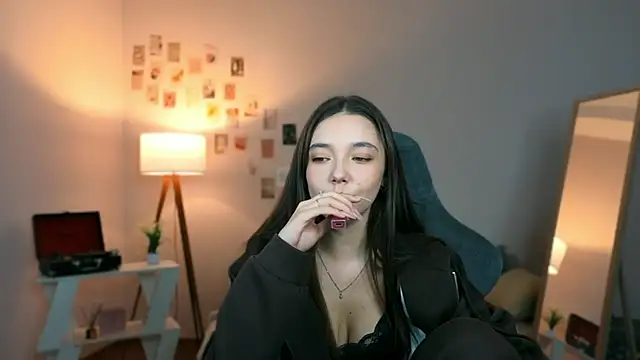 Vexorine online show from 16, 4, 2026