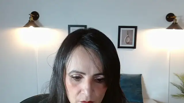 Juliana  lx online show from 11, 4, 2026