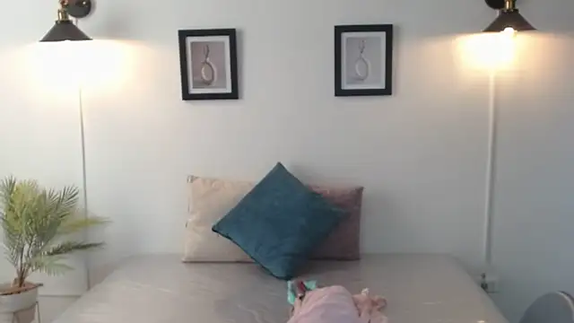 Juliana  lx online show from 14, 4, 2026