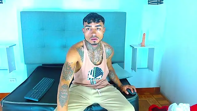 Hot Latino x online show from 9, 1, 2026