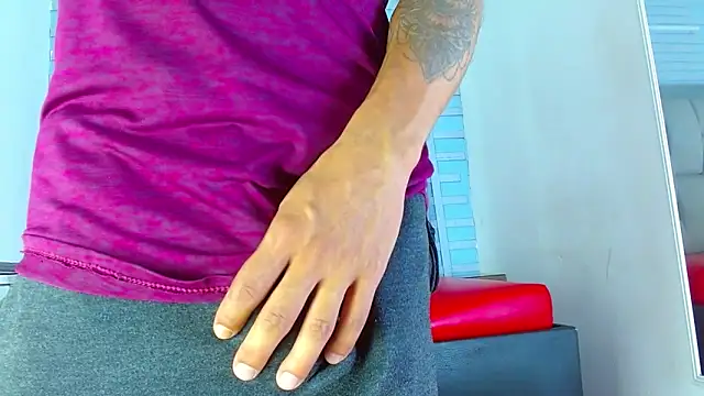 Hot Latino x online show from 14, 3, 2026