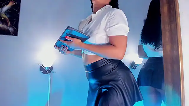 Snapshot of Cami_Ortiiz chatting on 27, 11, 2025 Cami Ortiiz online show from 27, 11, 2025