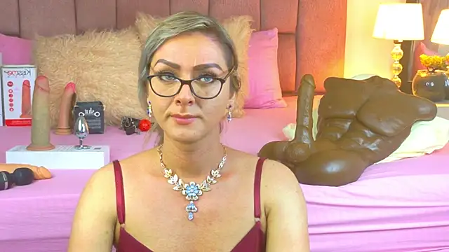 Snapshot of Lunitaa_Diva chatting on 3, 6, 2026 Lunitaa Diva online show from 3, 6, 2026