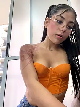 Maddy evill online show from 21, 11, 2025