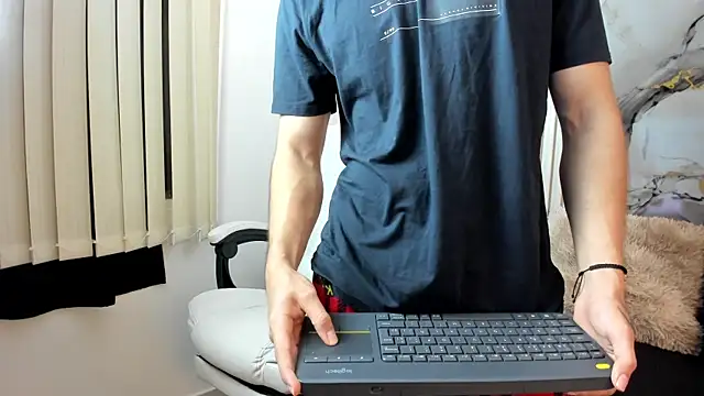 eren jeager online show from 13, 2, 2026