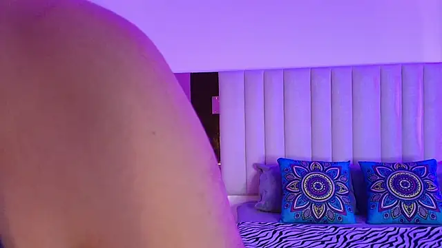 Mara Wolf01 online show from 4, 12, 2025