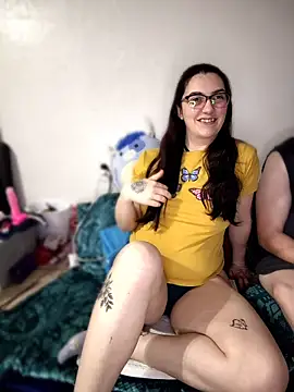 LaylaLucis online show from 3, 4, 2026