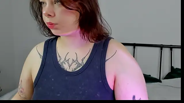 Snapshot of Vlada_vv chatting on 3, 4, 2026 Vlada vv online show from 3, 4, 2026