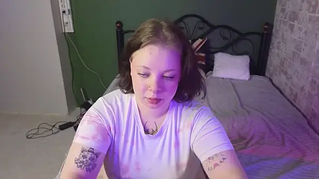 Snapshot of Vlada_vv chatting on 5, 7, 2026 Vlada vv online show from 5, 7, 2026