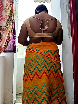 Desicouple1706 online show from 17, 1, 2026