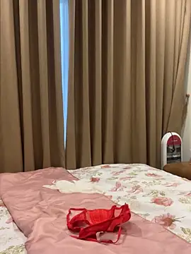 Snapshot of Queen-of-Love chatting on 8, 2, 2026 Queen-of-Love online show from 8, 2, 2026