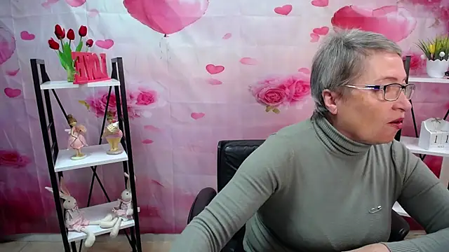 Snapshot of OlgaLuck chatting on 12, 5, 2026 OlgaLuck online show from 12, 5, 2026